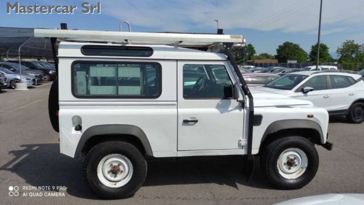 Land Rover Defender 90 2.2 TD4 S.W. E Pack Expedition N1 (7)