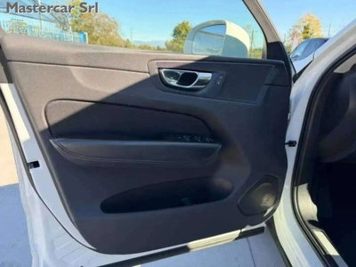 Volvo XC60 2.0 b4 Essential auto (13)
