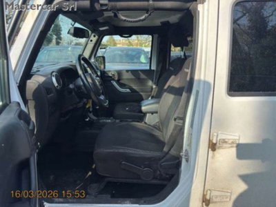 Jeep Wrangler Unlimited 2.8 CRD DPF Rubicon Auto (7)
