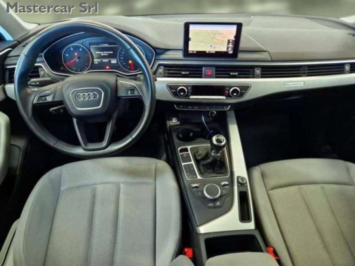 Audi A4 Avant 2.0 TDI 150 CV quattro Business (6)