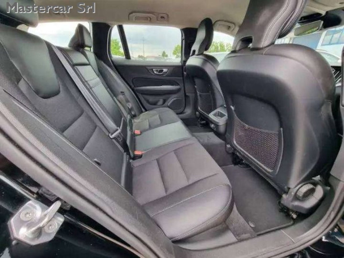 Volvo V60 Cross Country D4 (12)