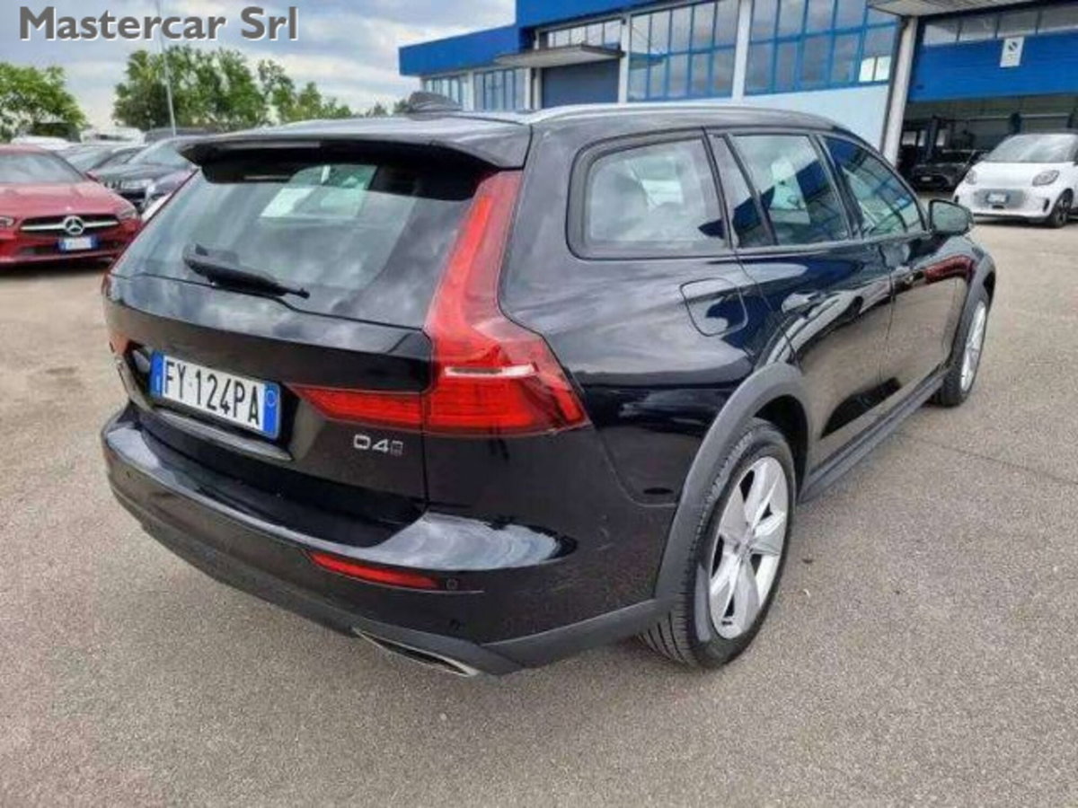 Volvo V60 Cross Country D4 (5)