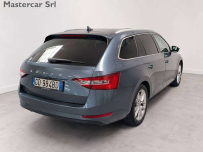 Skoda Superb Station Wagon 2.0 TDI EVO 122 CV SCR DSG Wagon Style (2)