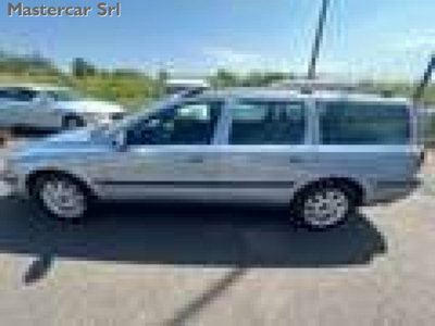 Volvo V70 2.4 D5 20V cat Optima (8)