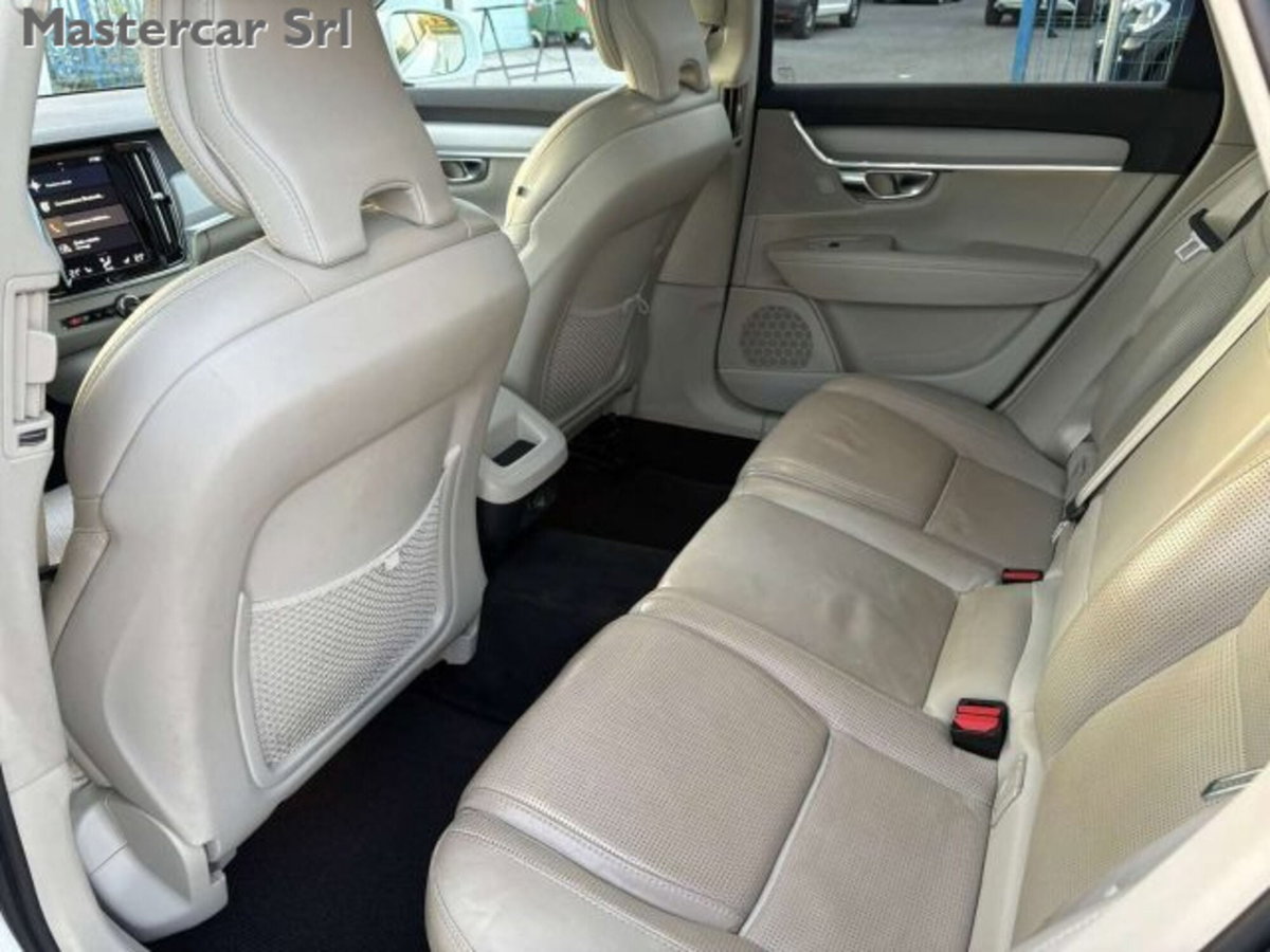 Volvo V90 Cross Country D5 AWD Geartronic Pro (10)