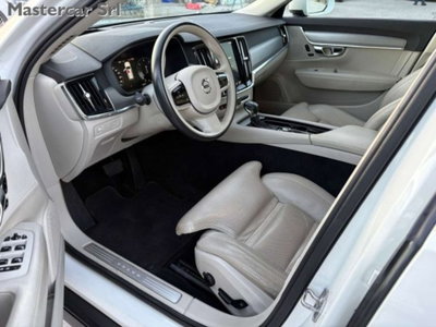 Volvo V90 Cross Country D5 AWD Geartronic Pro (9)