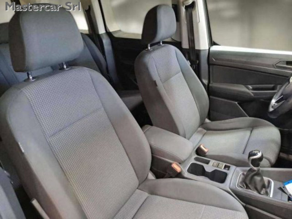 Volkswagen Caddy 2.0 TDI 102 CV (7)