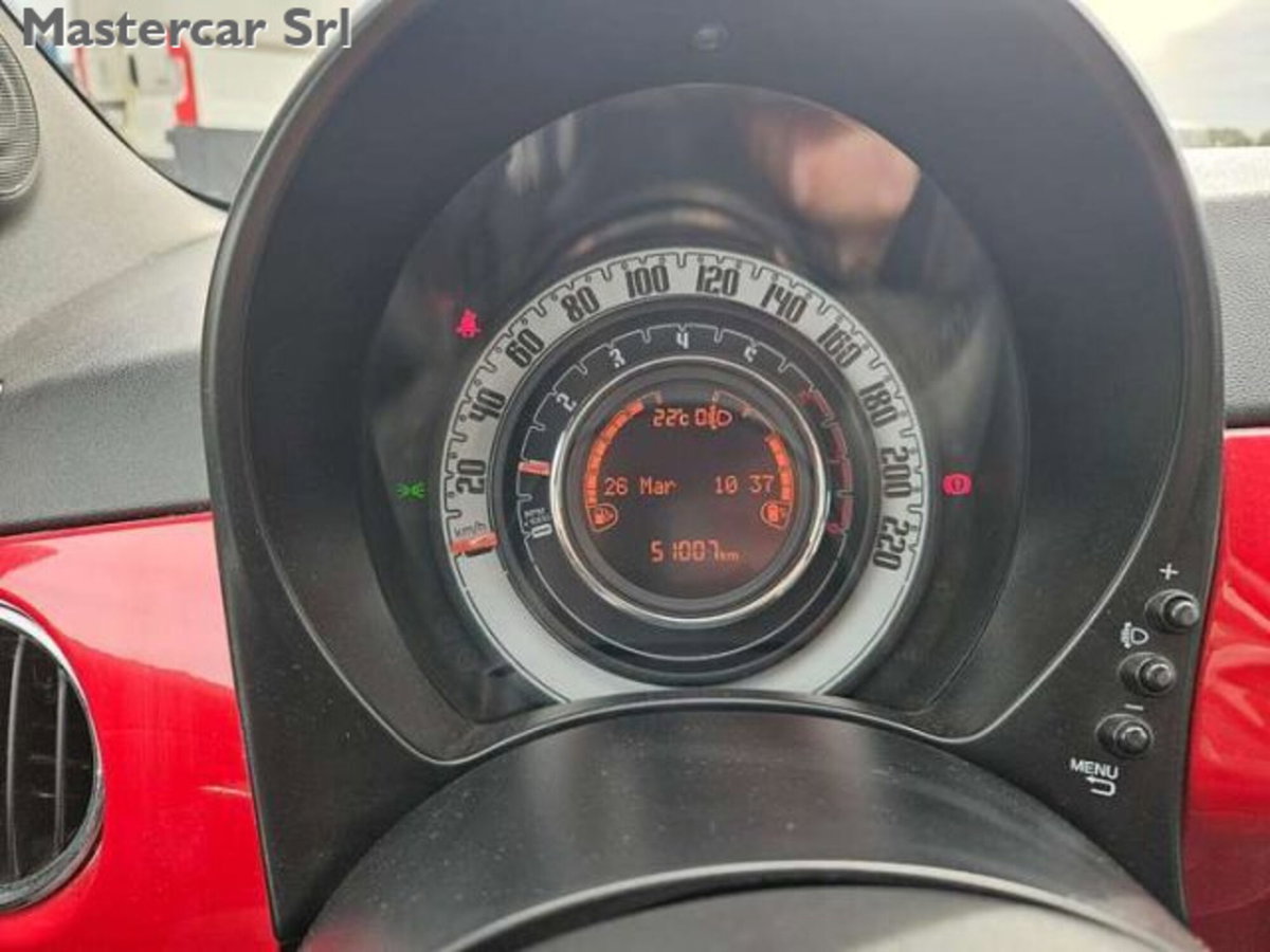 Fiat 500 1.0 Hybrid Red (14)