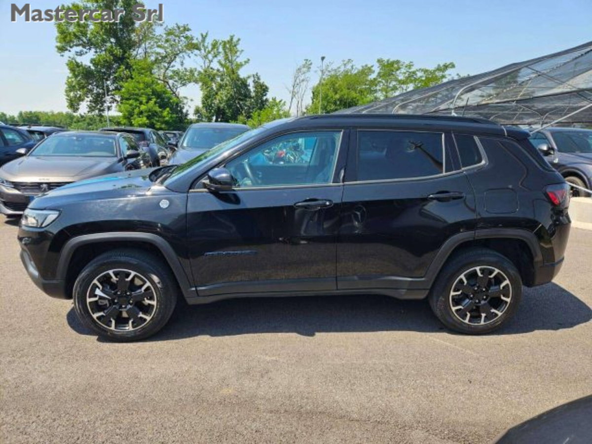Jeep Compass 1.3 turbo t4 phev Trailhawk 4xe auto (3)
