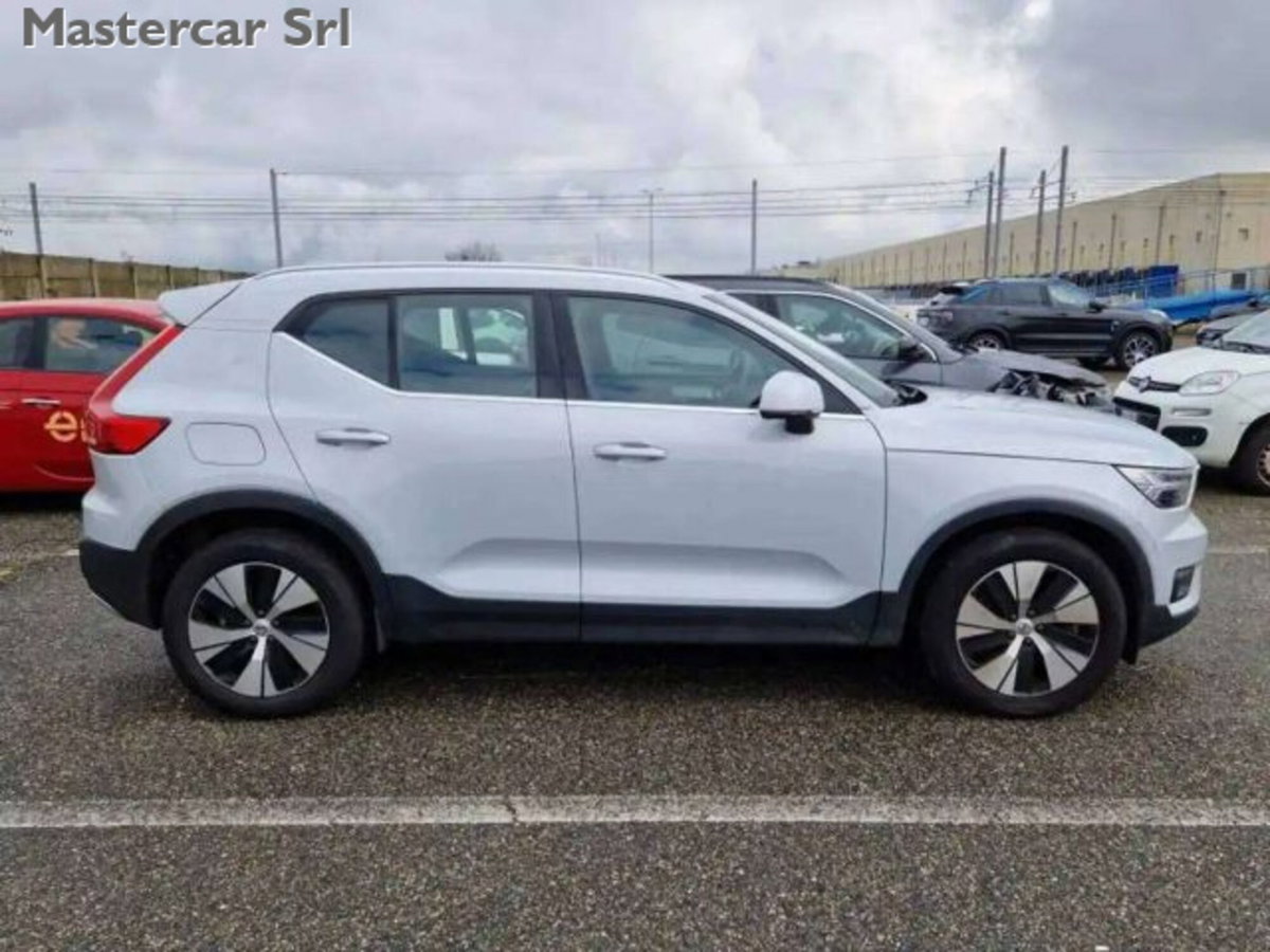 Volvo XC40 T4 Recharge Plug-in Hybrid Inscription (5)