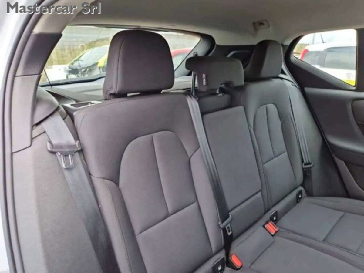 Volvo XC40 T4 Recharge Plug-in Hybrid Inscription (8)