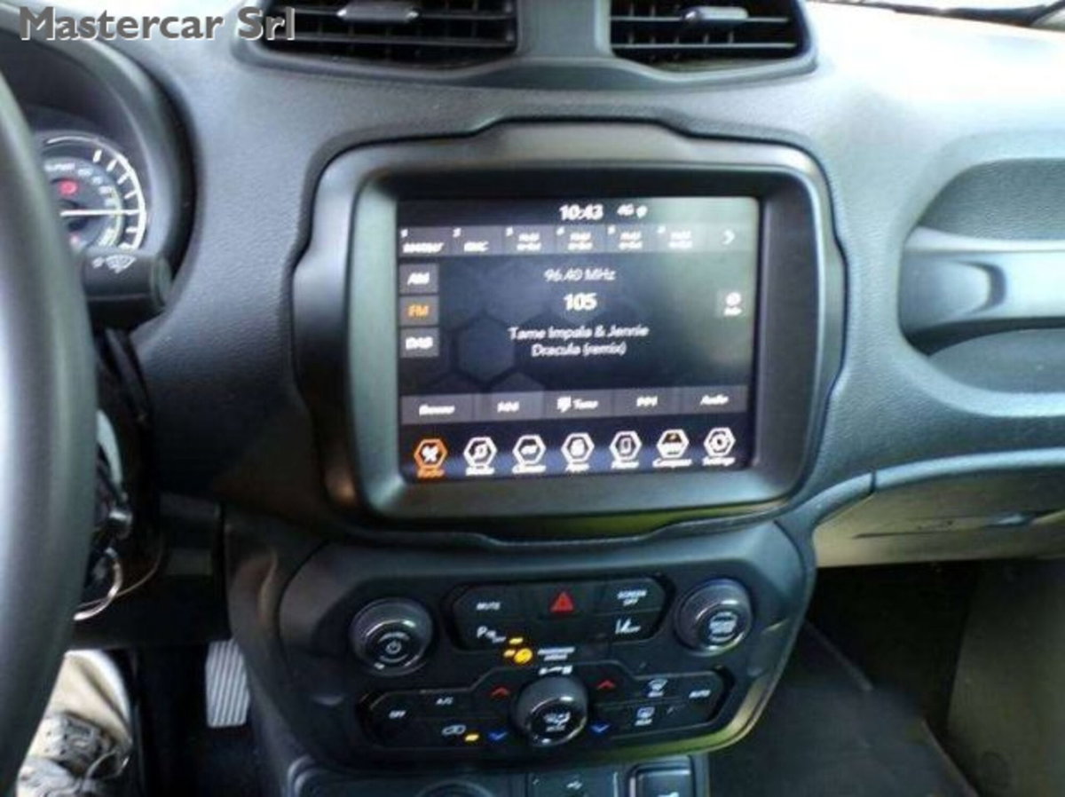 Jeep Renegade 1.3 T4 190CV PHEV 4xe AT6 Limited (5)