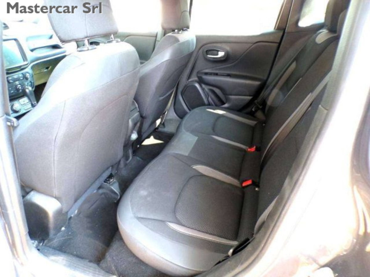 Jeep Renegade 1.3 T4 190CV PHEV 4xe AT6 Limited (7)