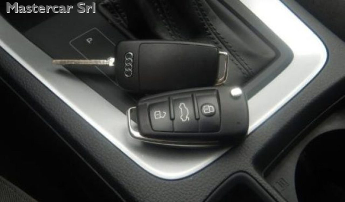 Audi Q3 1.4 TFSI 150 CV Business (12)