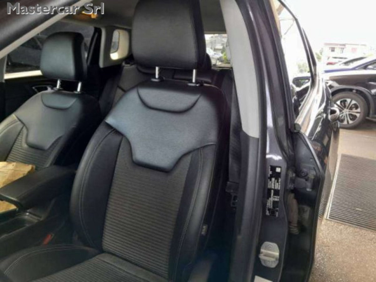 Jeep Compass 1.3 turbo t4 phev Altitude 4xe auto (7)
