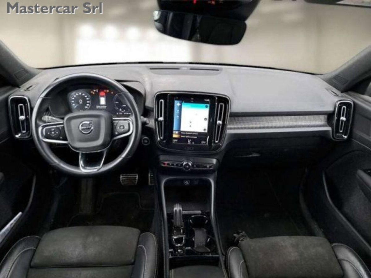Volvo XC40 T5 Recharge Plug-in Hybrid R-design (3)