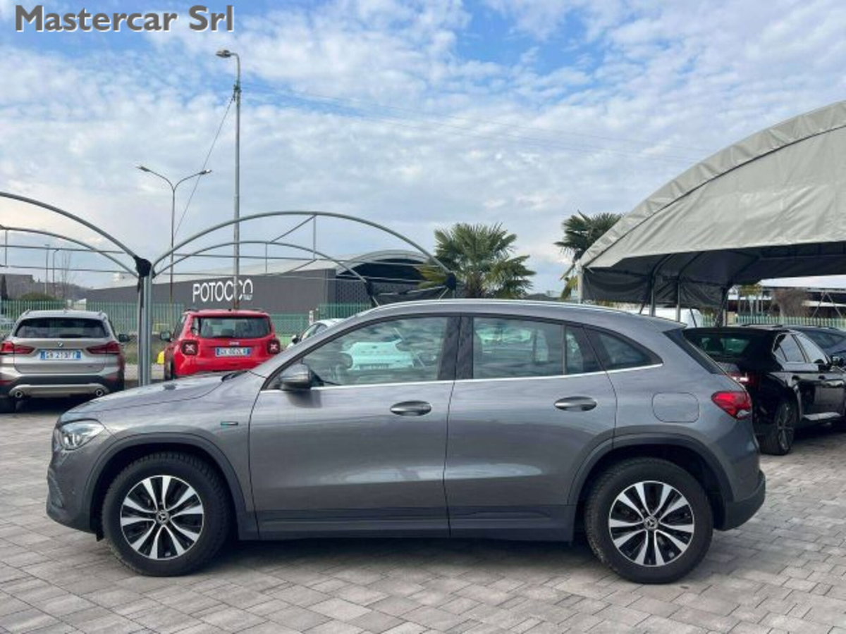 Mercedes-Benz GLA SUV 250 e phev Business Extra auto (4)
