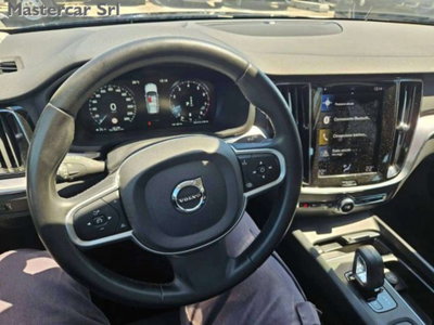 VOLVO Veicoli Commerciali V60 V60 II N1 2.0 B3 Momentum Business auto 7m (9)