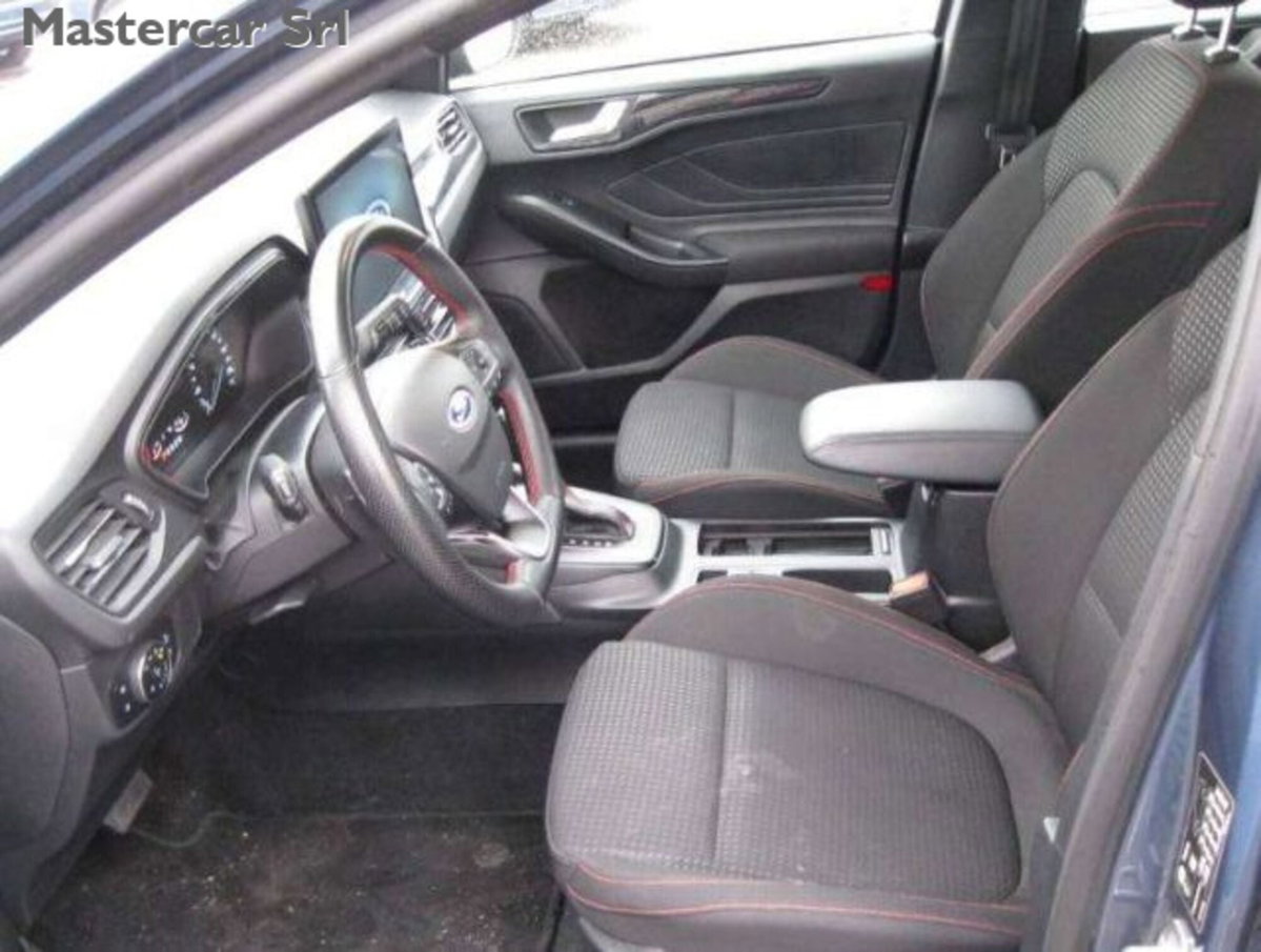Ford Focus Station Wagon 1.0 EcoBoost Hybrid 125 CV SW ST-Line Design (7)