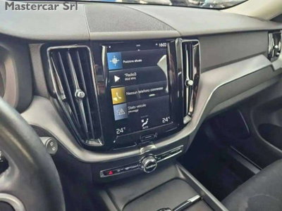 Volvo XC60 2.0 b4 Essential auto (14)