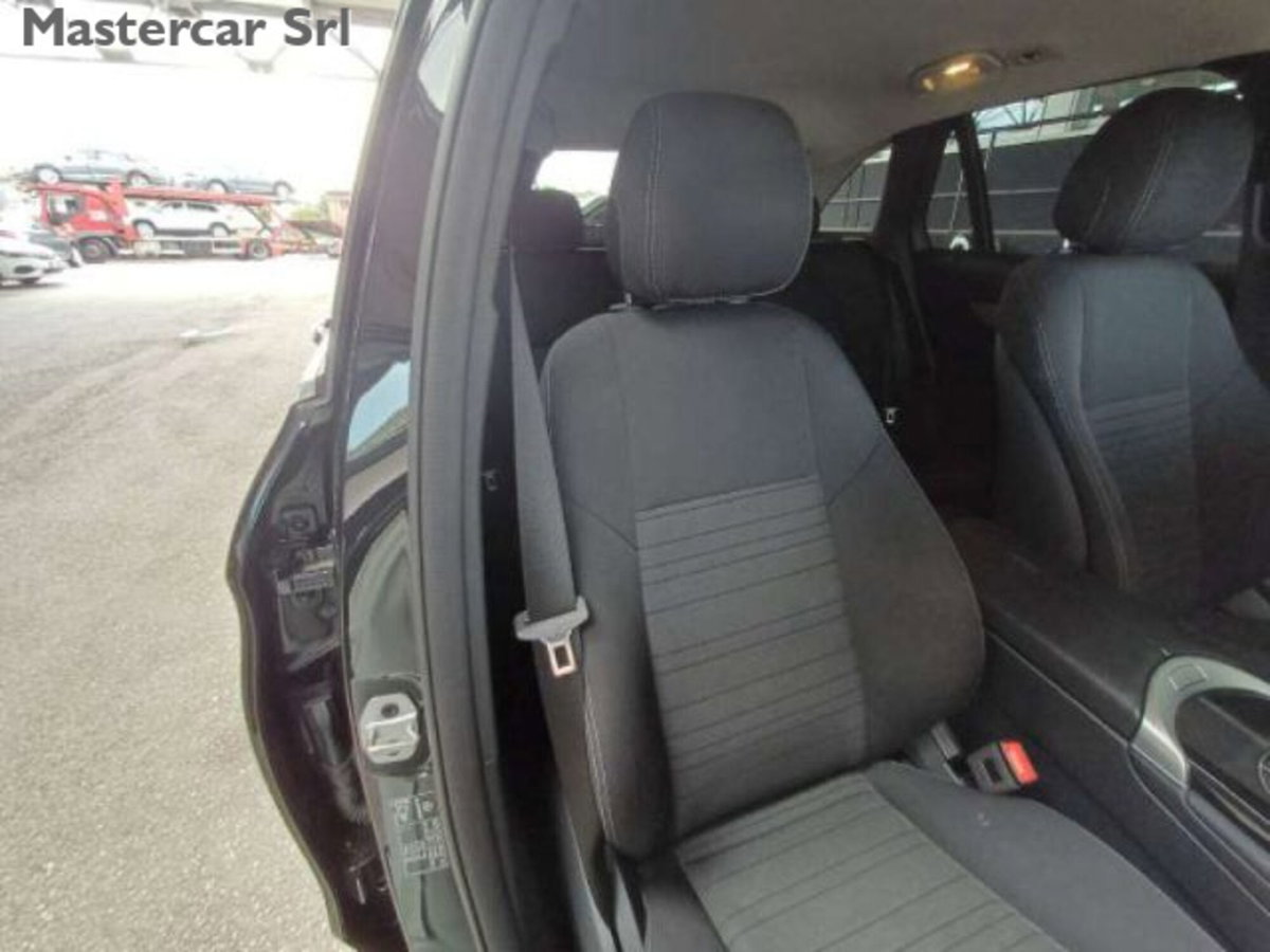 Mercedes-Benz GLC SUV 300 de 4Matic EQ-Power Business (8)