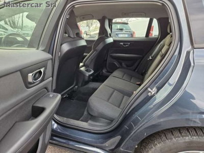 Volvo V60 2.0 b4 Essential auto (11)