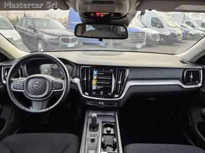 Volvo V60 2.0 b4 Essential auto (12)