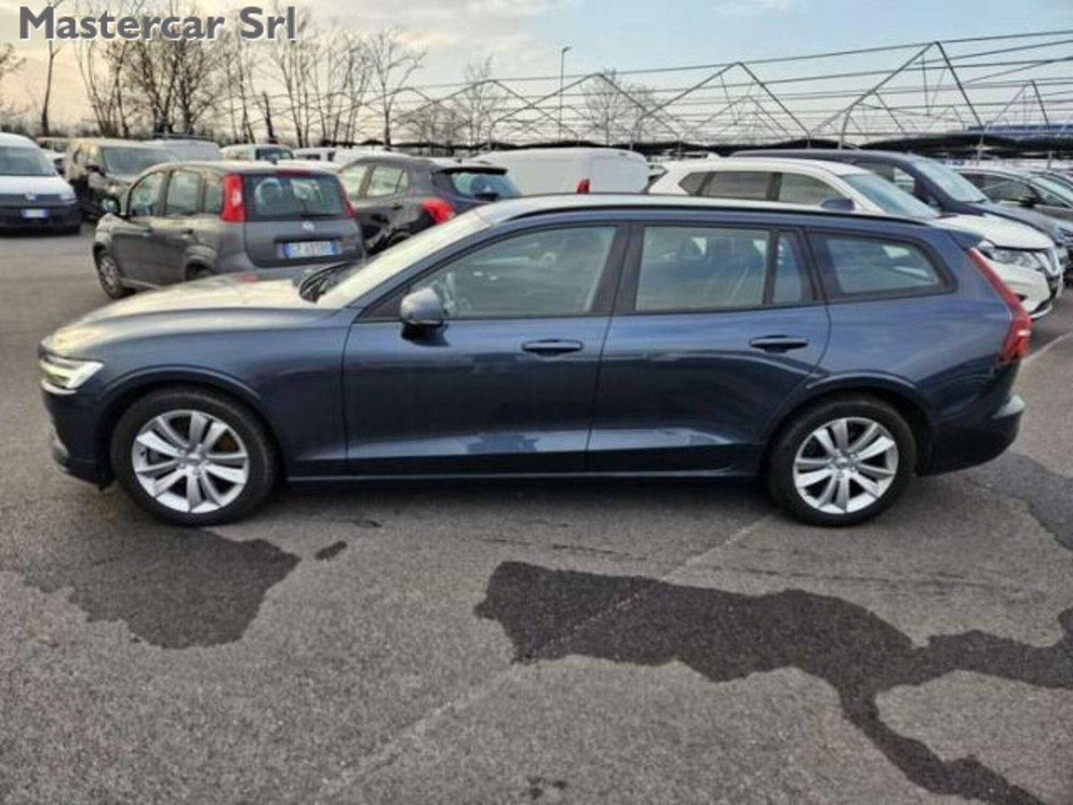 Volvo V60 2.0 b4 Essential auto (3)