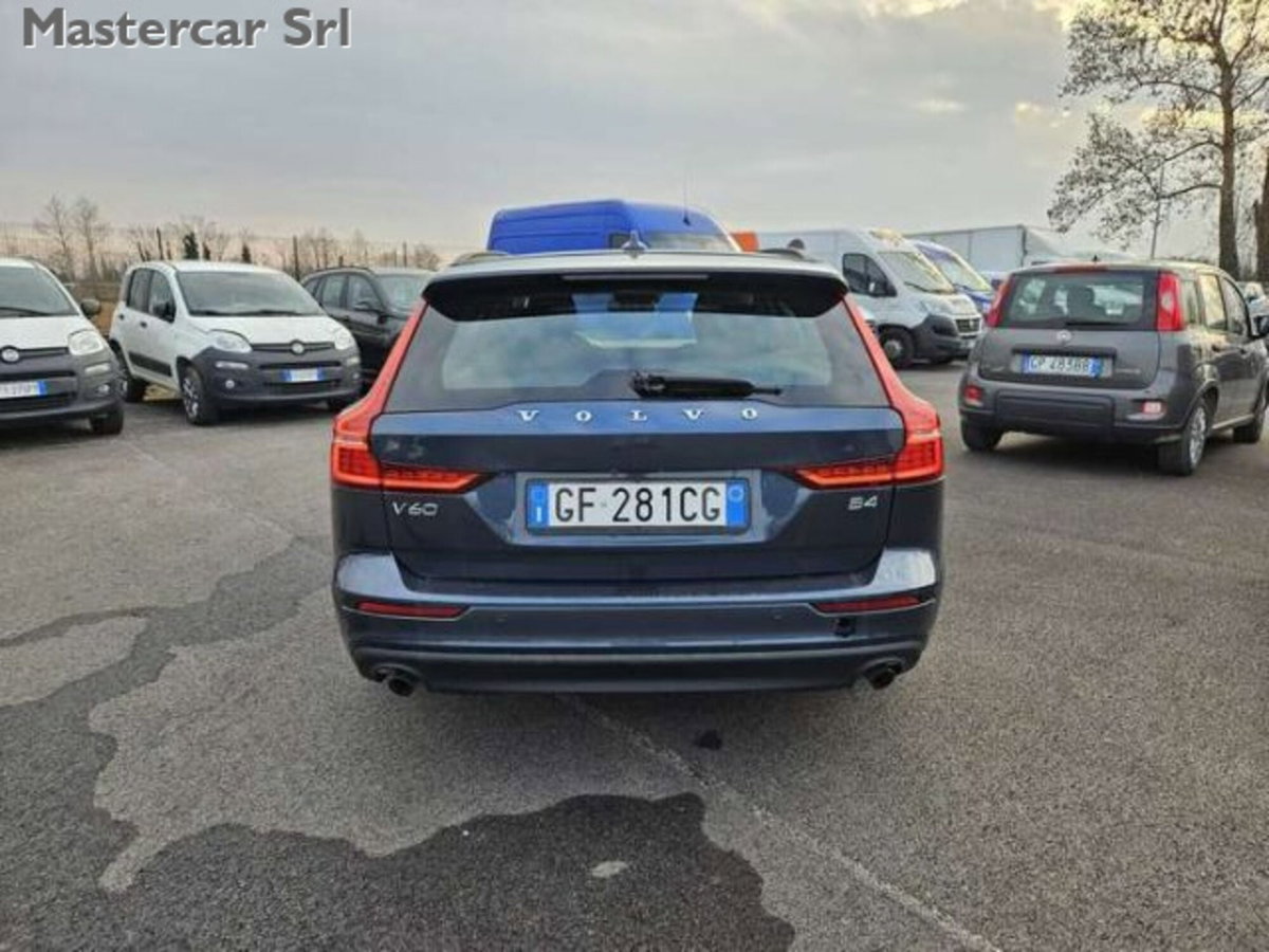 Volvo V60 2.0 b4 Essential auto (5)