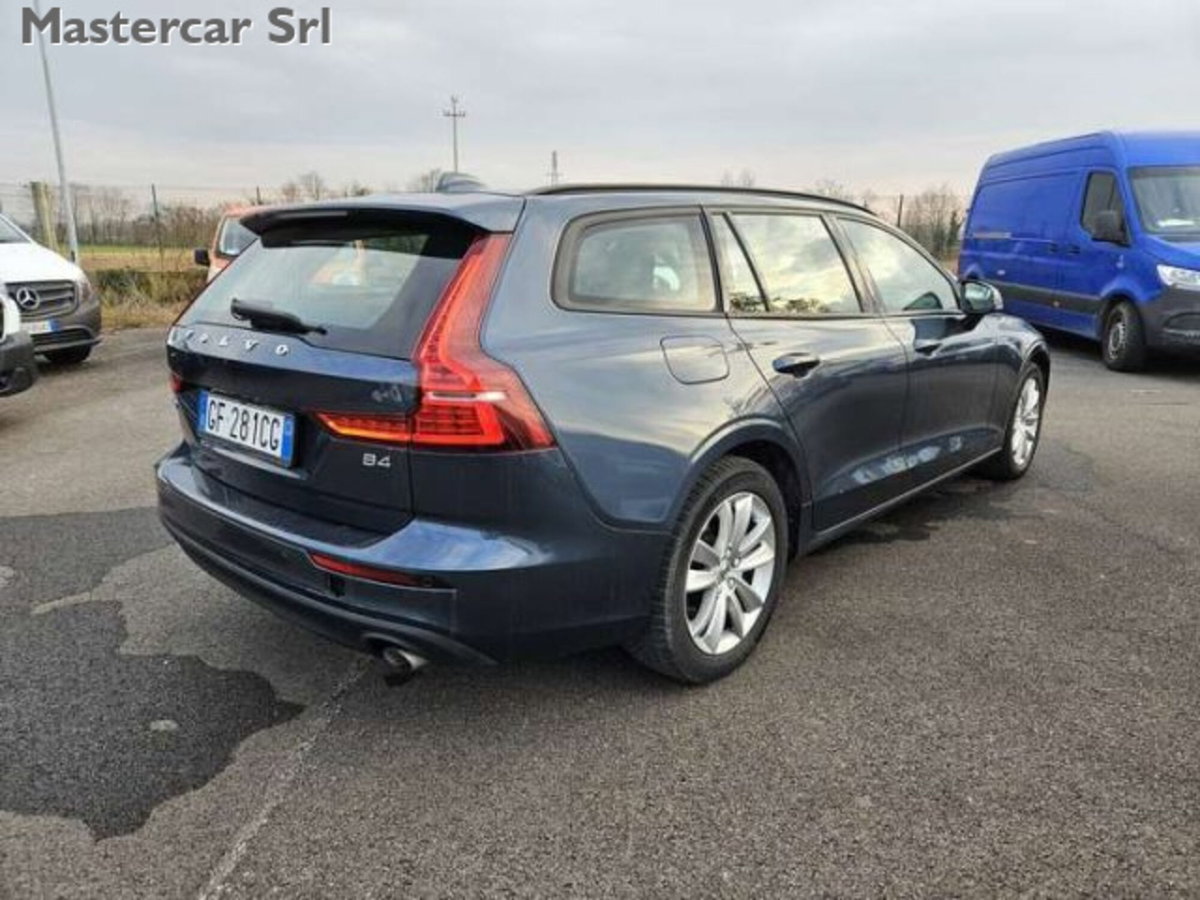Volvo V60 2.0 b4 Essential auto (6)