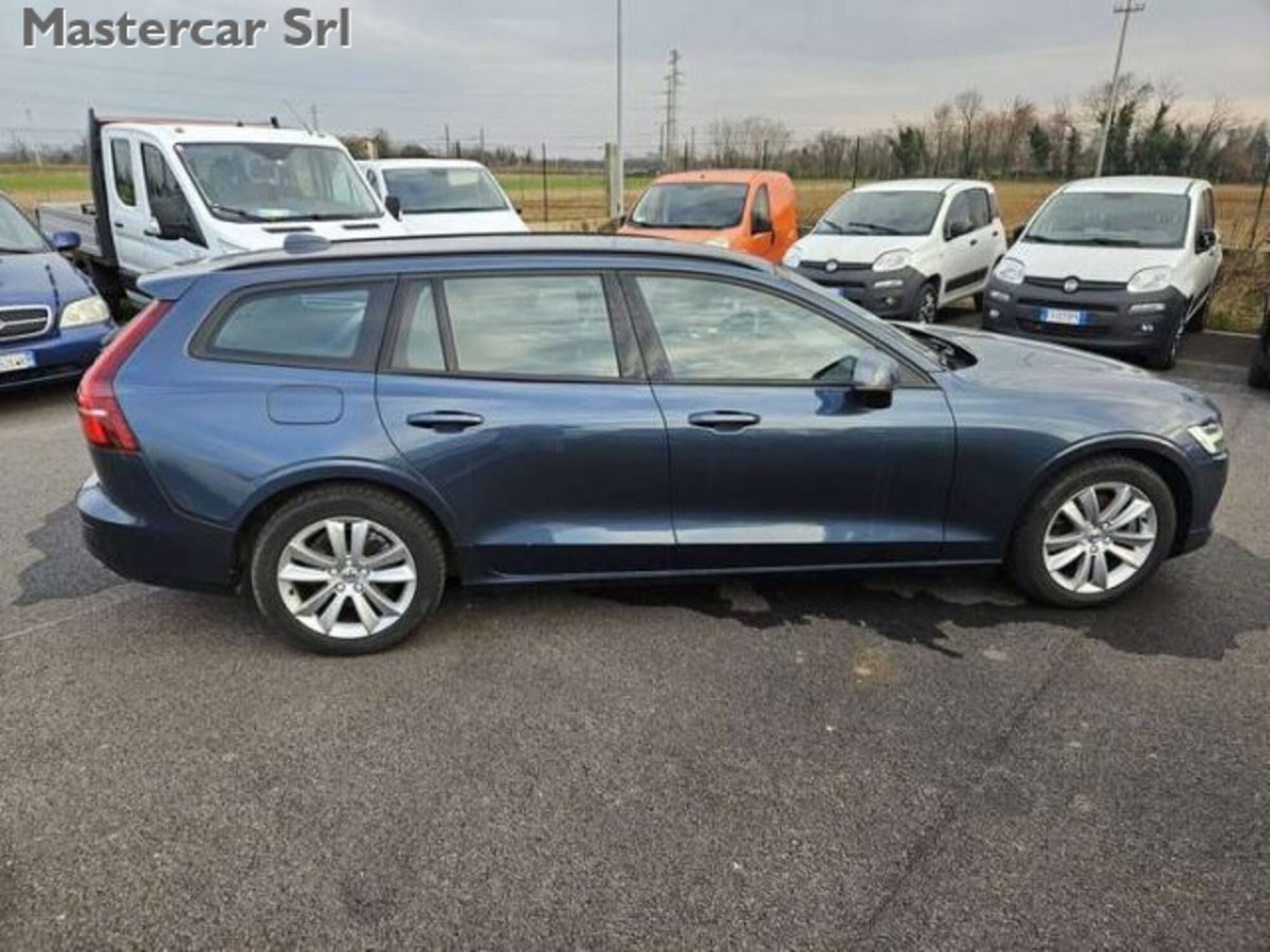 Volvo V60 2.0 b4 Essential auto (7)
