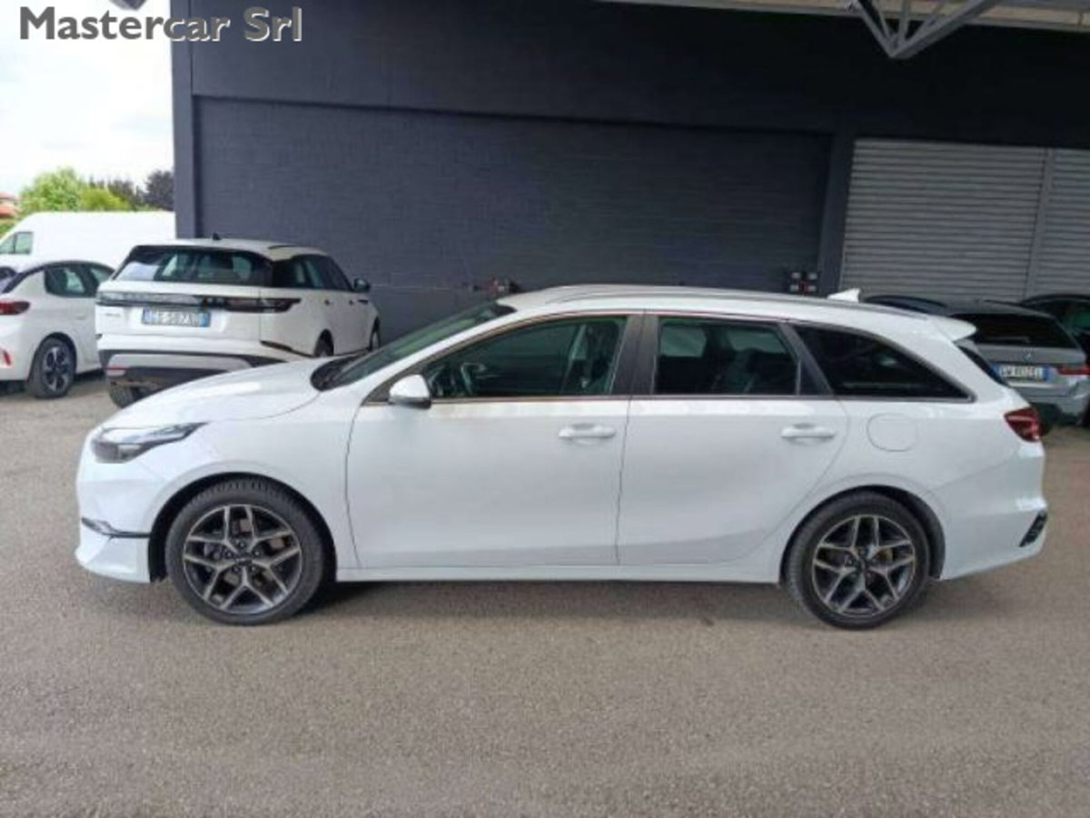 Kia Ceed Sport Wagon 1.6 CRDi 136 CV MHEV SW Business (3)