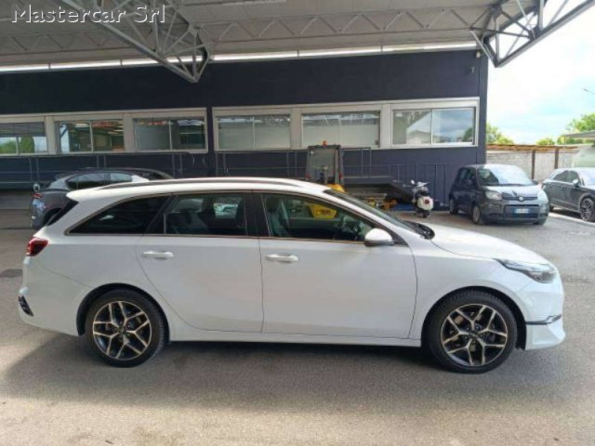 Kia Ceed Sport Wagon 1.6 CRDi 136 CV MHEV SW Business (5)