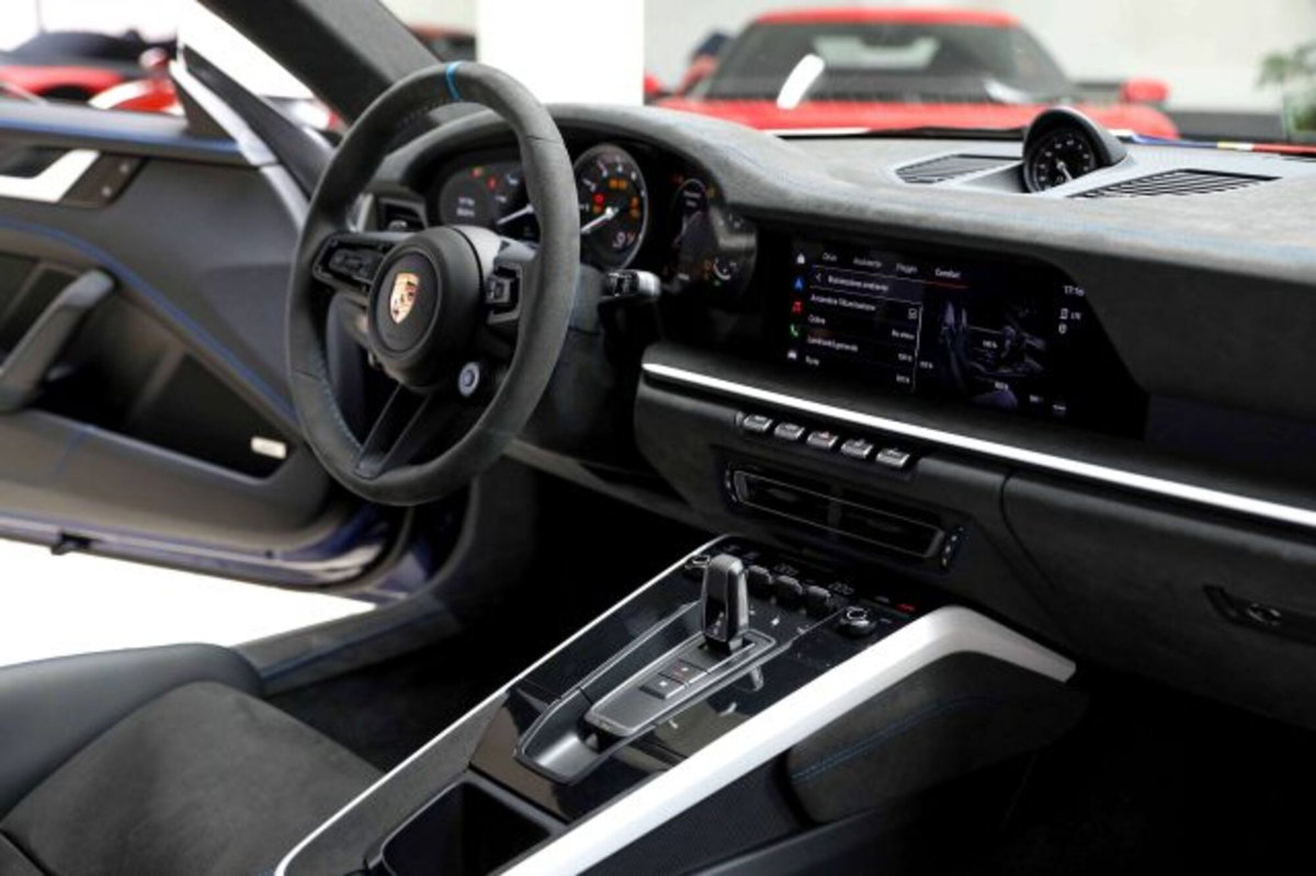 Porsche 911 Cabrio Targa 3.0 4 50Y Porsche Design (12)