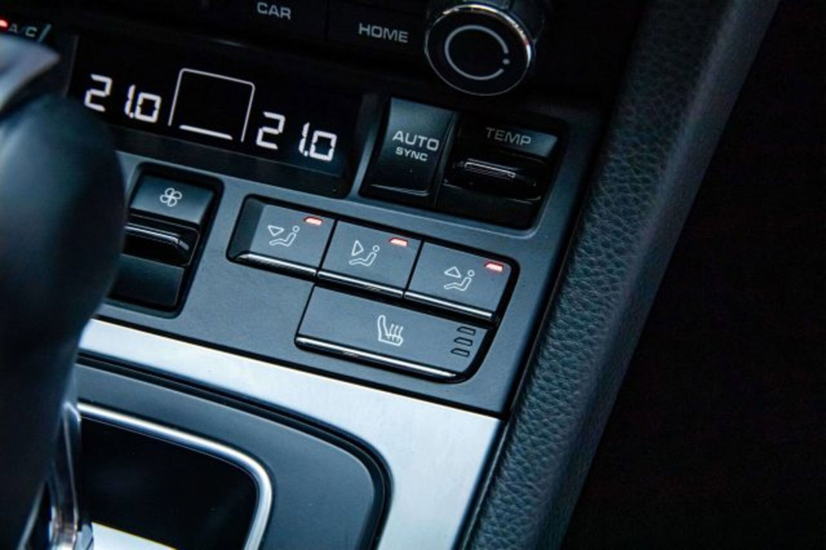 Porsche 911 Coupé 3.0 Carrera (11)
