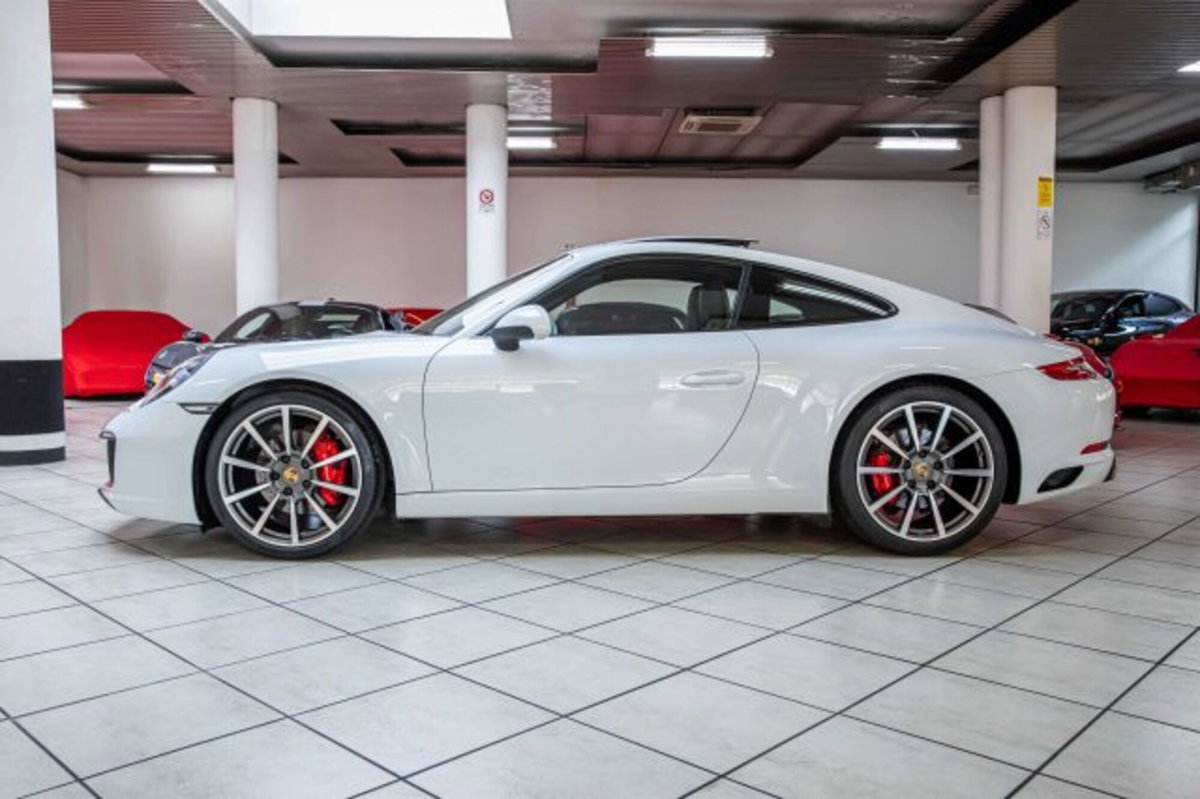 Porsche 911 Coupé 3.0 Carrera (3)