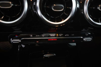 Mercedes-Benz Classe A 180 d Automatic Business (13)