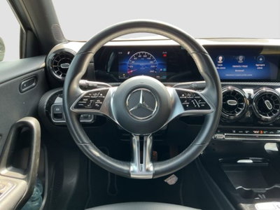Mercedes-Benz Classe A 180 Automatic Executive (12)