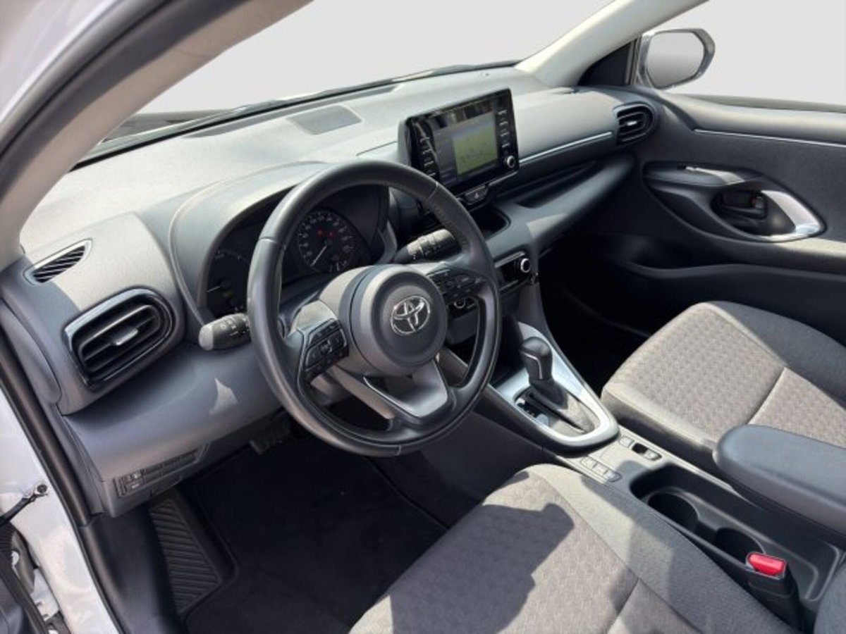 Toyota Yaris Cross 1.5h GR Sport Black Sky fwd 116cv e-cvt (9)