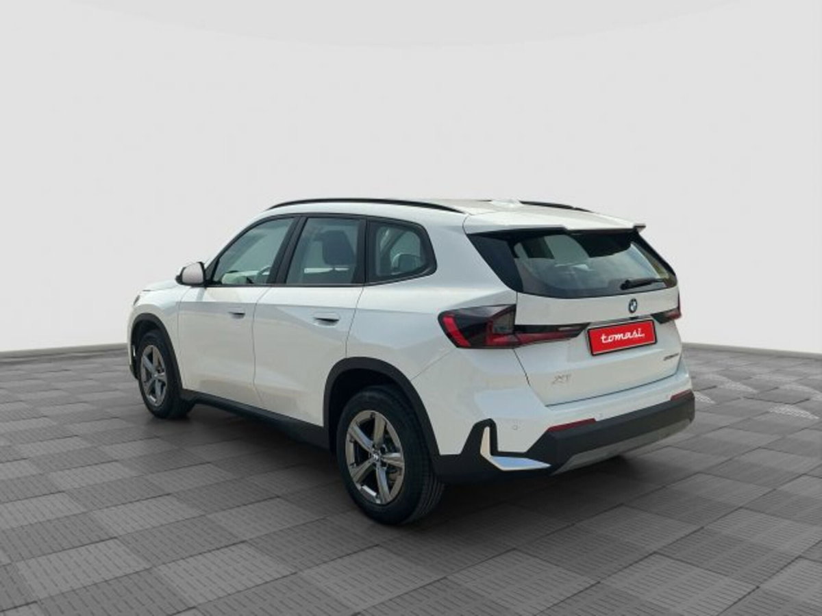 BMW X1 sDrive 18d Edition Essence (3)