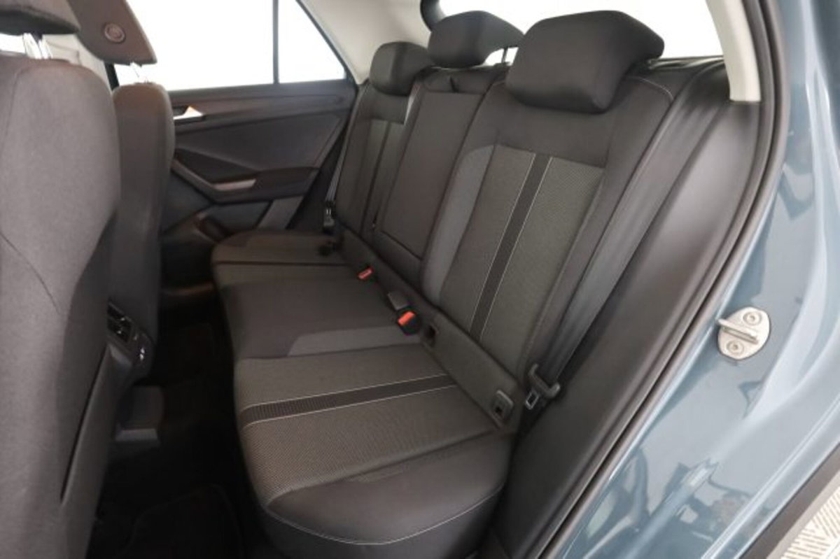 Volkswagen T-Roc 1.5 tsi Life dsg (3)