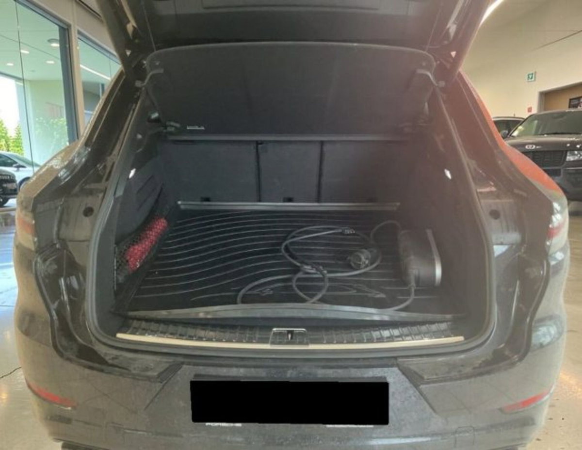 Porsche Cayenne Coupé 3.0 V6 Platinum Edition (16)