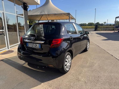 Toyota Yaris 1.0 5 porte Lounge (2)