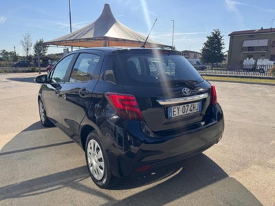 Toyota Yaris 1.0 5 porte Lounge (3)