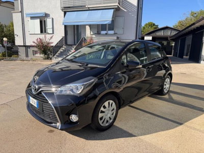 Toyota Yaris 1.0 5 porte Lounge (4)