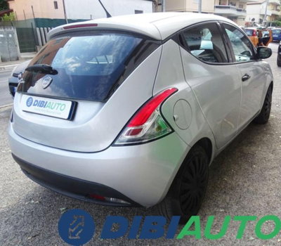 Lancia Ypsilon 1.2 69 CV 5 porte GPL Ecochic Elefantino Blu (7)