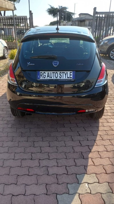Lancia Ypsilon 1.0 FireFly 5 porte S&S Hybrid Ecochic A. Ferretti (6)