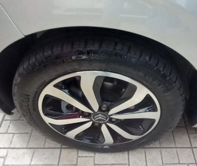 Citroen C1 C1 VTi 72 5 porte Shine (13)