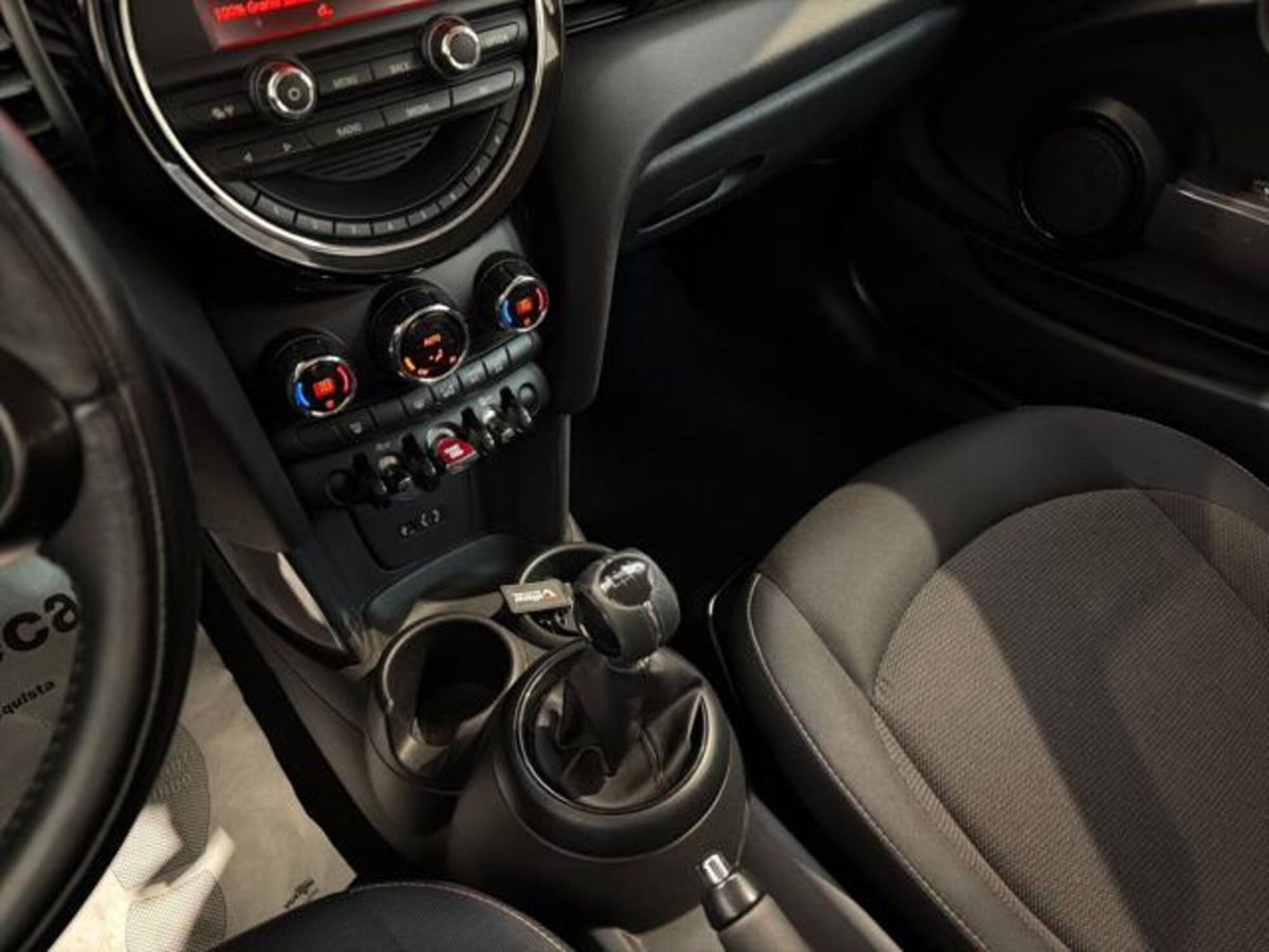 MINI Mini 1.5 Cooper D (10)
