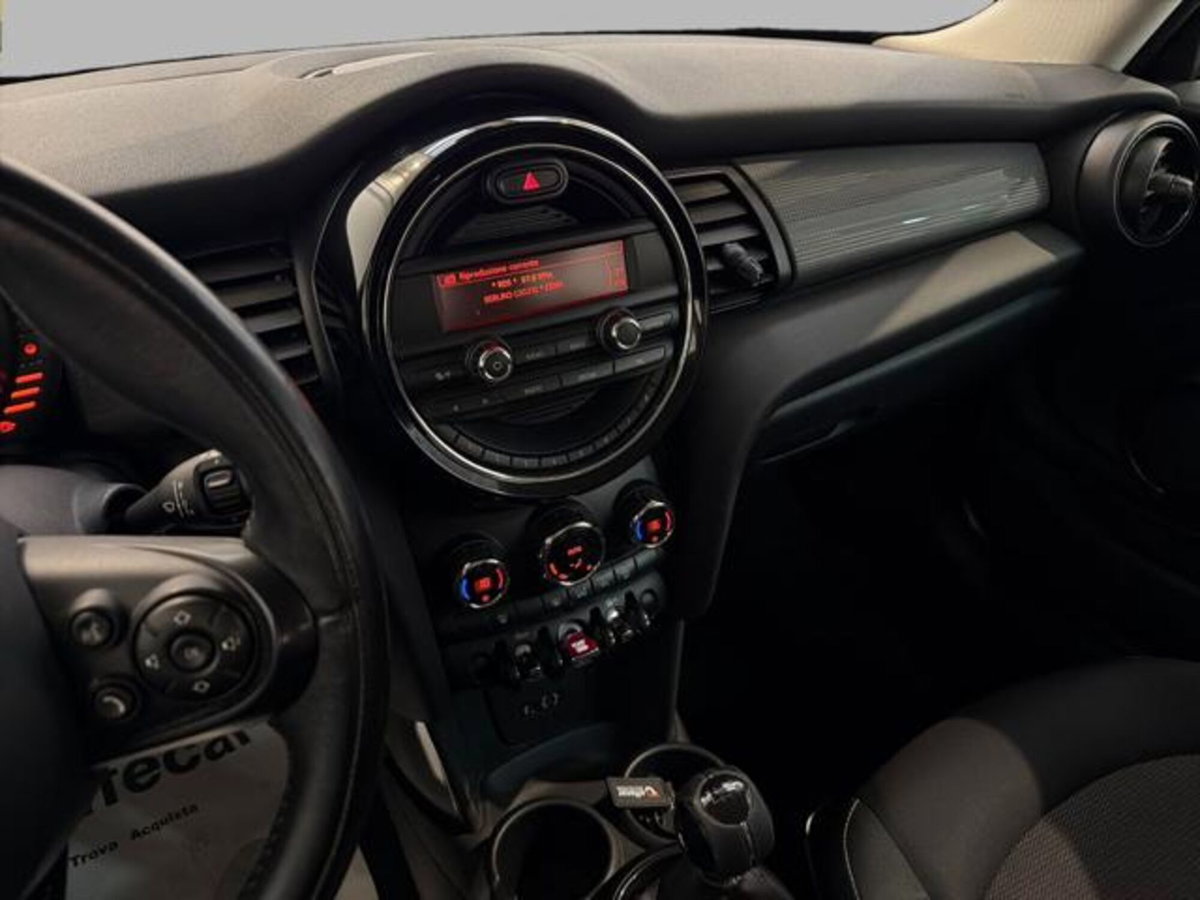 MINI Mini 1.5 Cooper D (9)